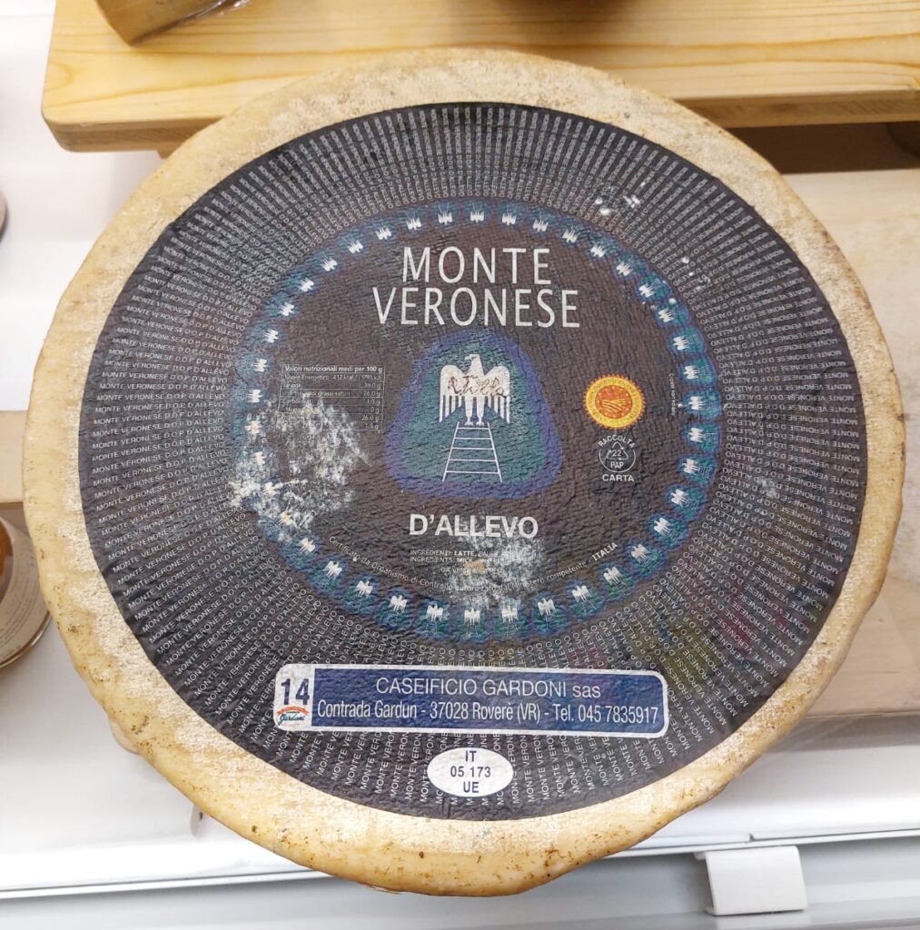 Monte Veronese formaggi