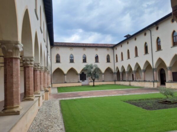 Chiostro convento Incoronata Martinengo