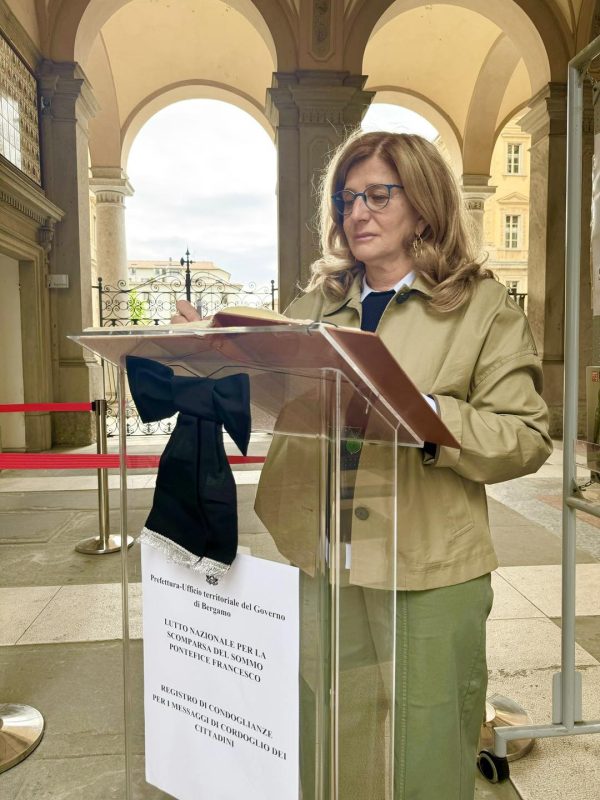 Elena Carnevali cordoglio papa Francesco